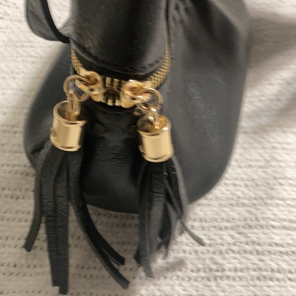 LF Leather bag with tassel and gold hardware - Picture 4 of 8